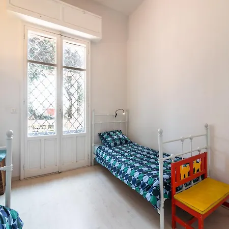 Elegant Seaside In * 艾日