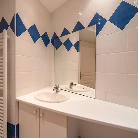 Elegant Seaside In 度假居 艾日