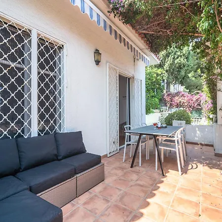 Elegant Seaside In 度假居