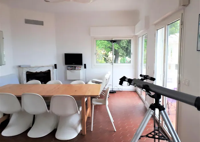 Ferienhaus Elegant Seaside In
